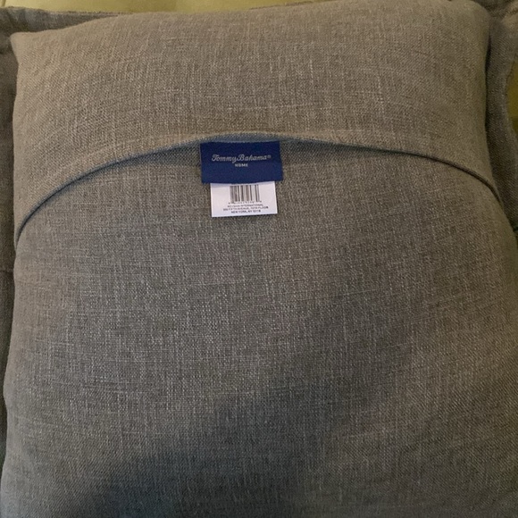 Tommy Bahama Pillow Green - Picture 6 of 6